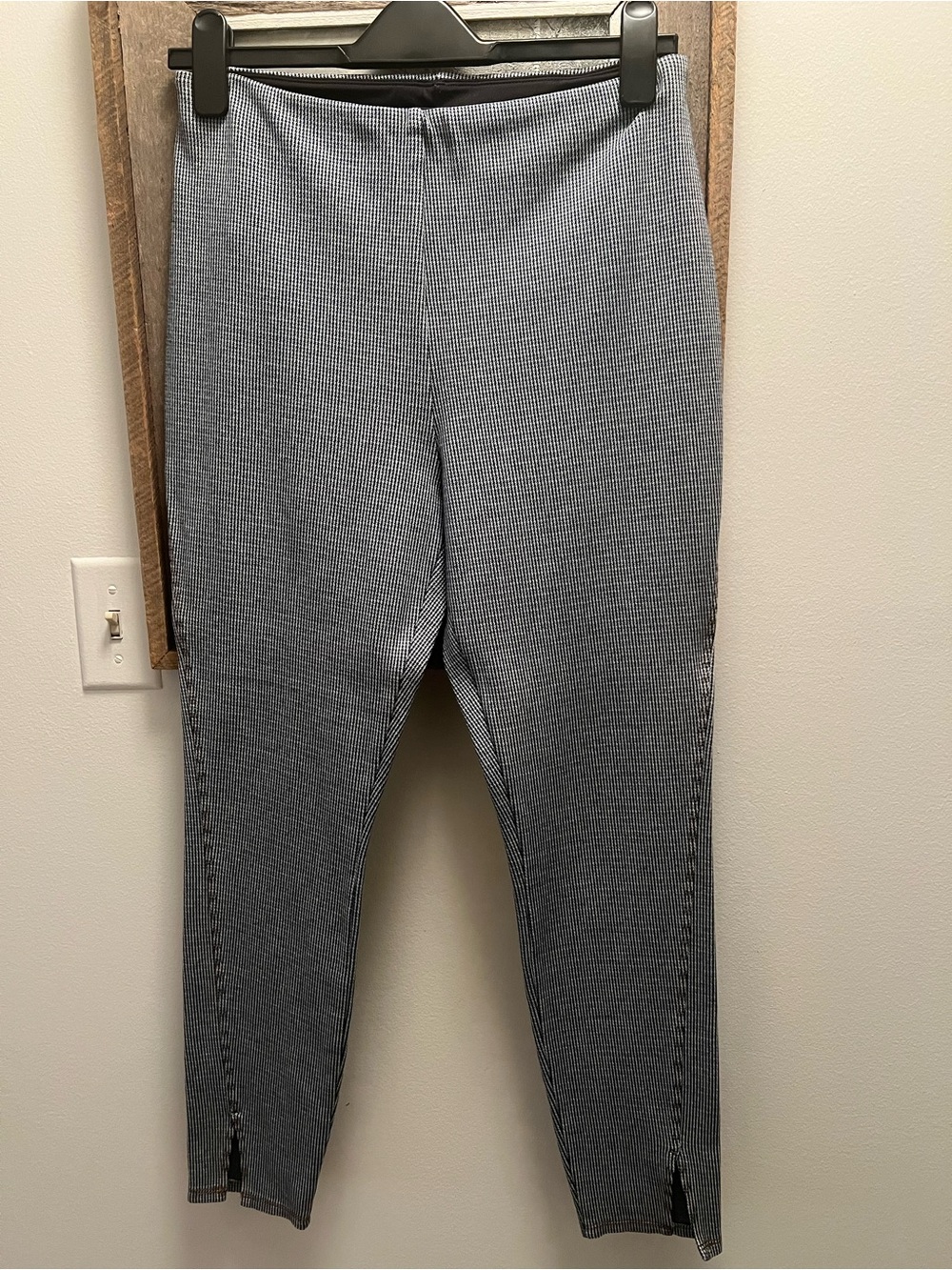 Lysse Gray/Blue Women’s Pull-On Leggings with Ankle Slits